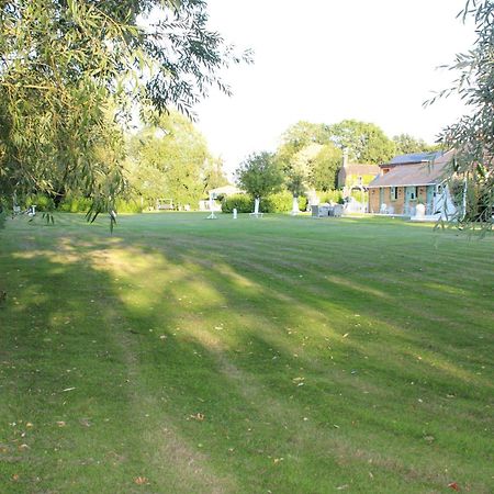 The Willowford Milton Keynes Exterior foto